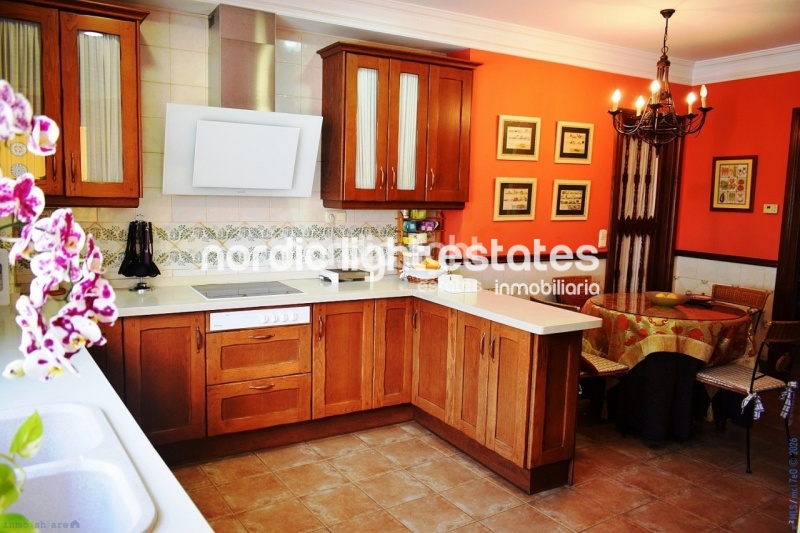 Outstanding 18th century manor house with endless potential