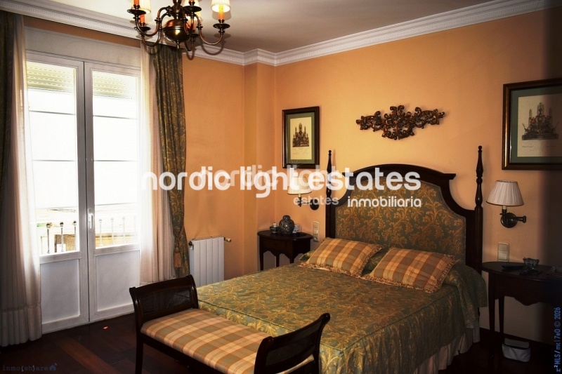 Outstanding 18th century manor house with endless potential