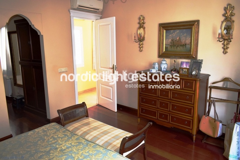 Outstanding 18th century manor house with endless potential