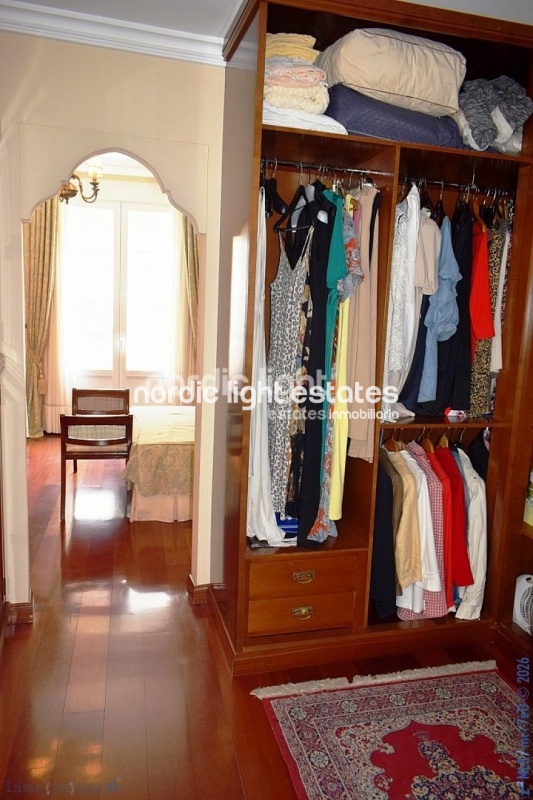 Outstanding 18th century manor house with endless potential