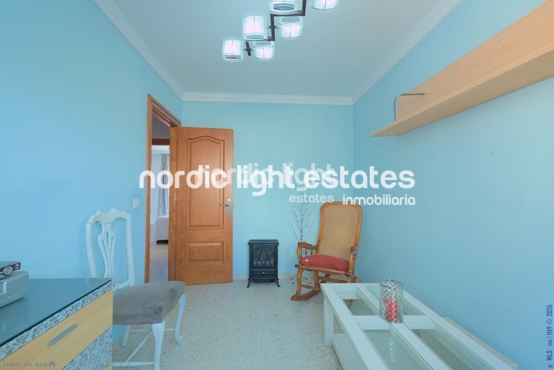 Amplio magnifico chalet pareado con piscina privada