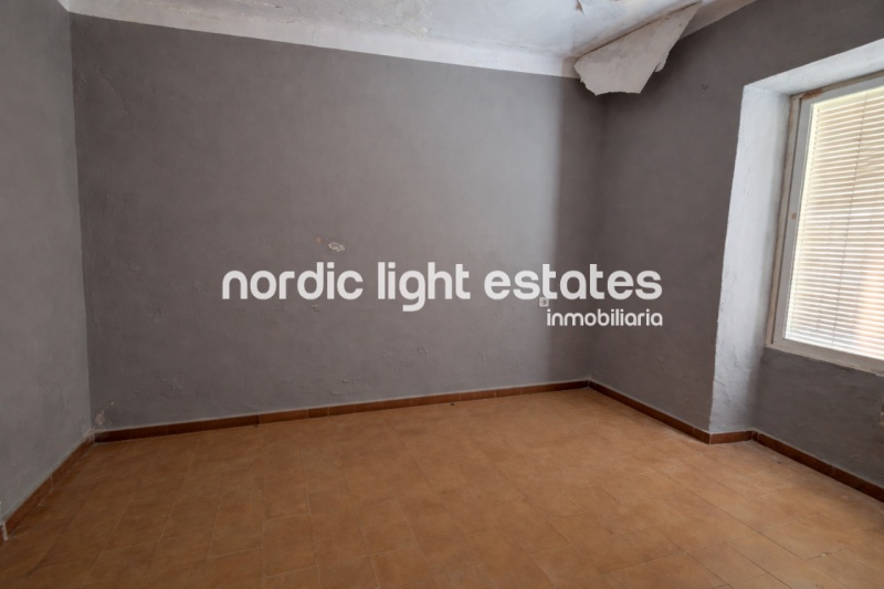 Centro de Nerja – Casa para derribar con gran potencial (149 m)