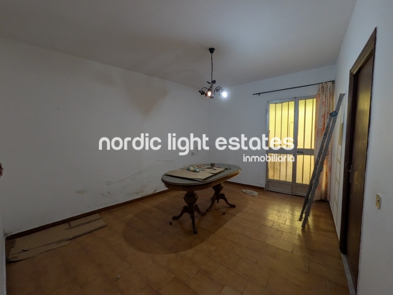 Nerja Town Centre – Demolition property with great investment potential (149 sqm)