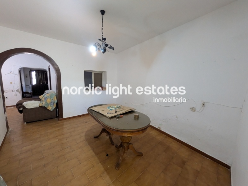 Nerja Town Centre – Demolition property with great investment potential (149 sqm)