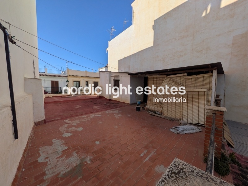 Nerja Town Centre – Demolition property with great investment potential (149 sqm)