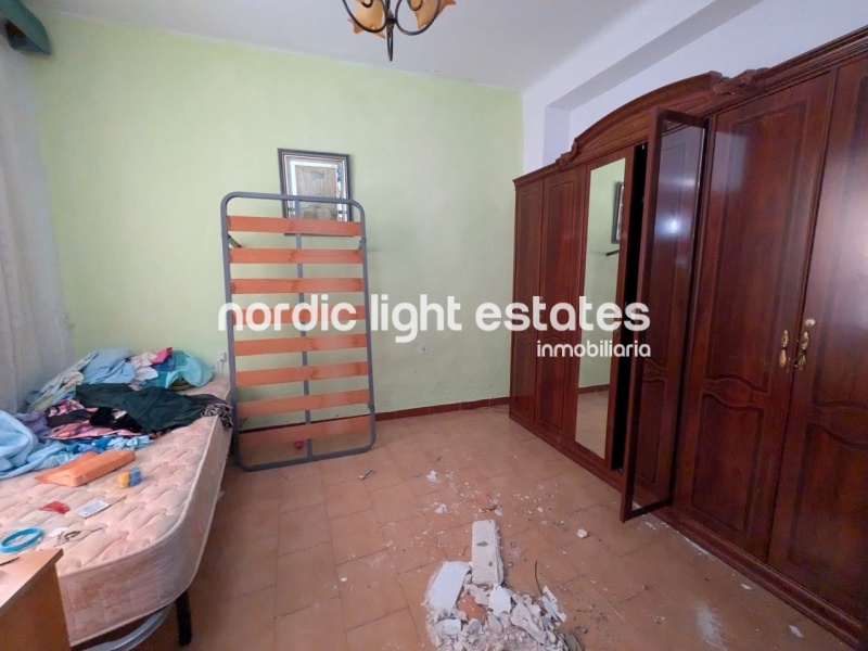 Nerja Town Centre – Demolition property with great investment potential (149 sqm)