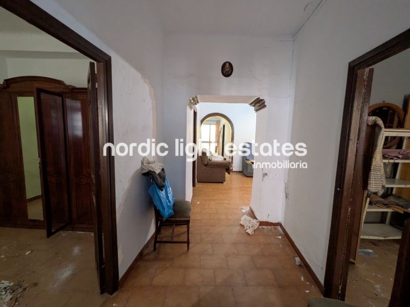 Nerja Town Centre – Demolition property with great investment potential (149 sqm)