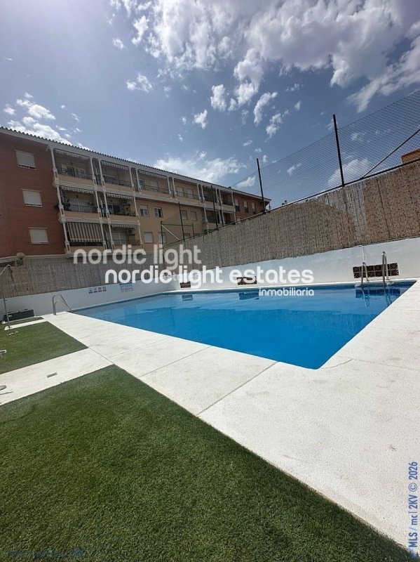 Bonito piso con piscina comunitaria