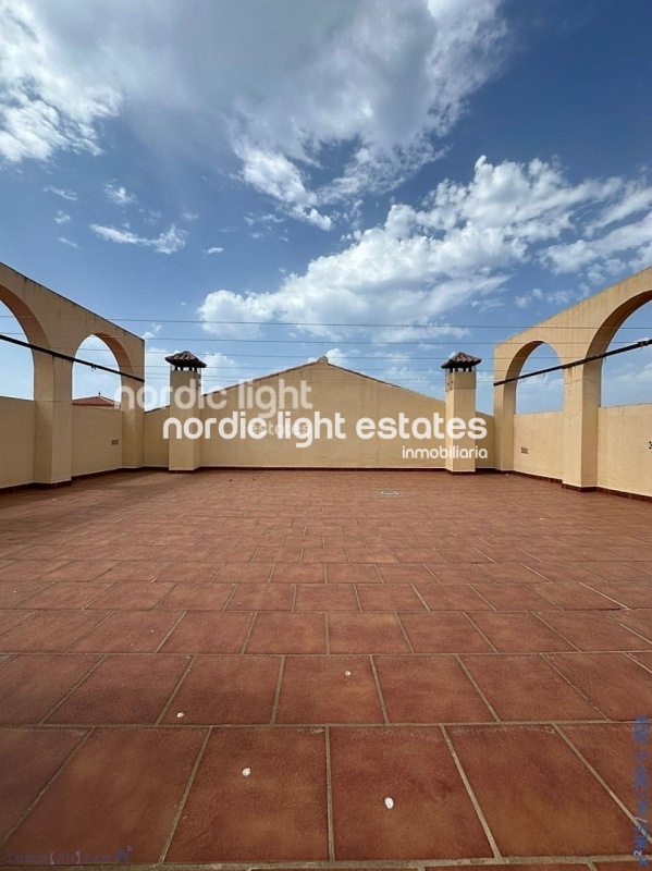 Bonito piso con piscina comunitaria