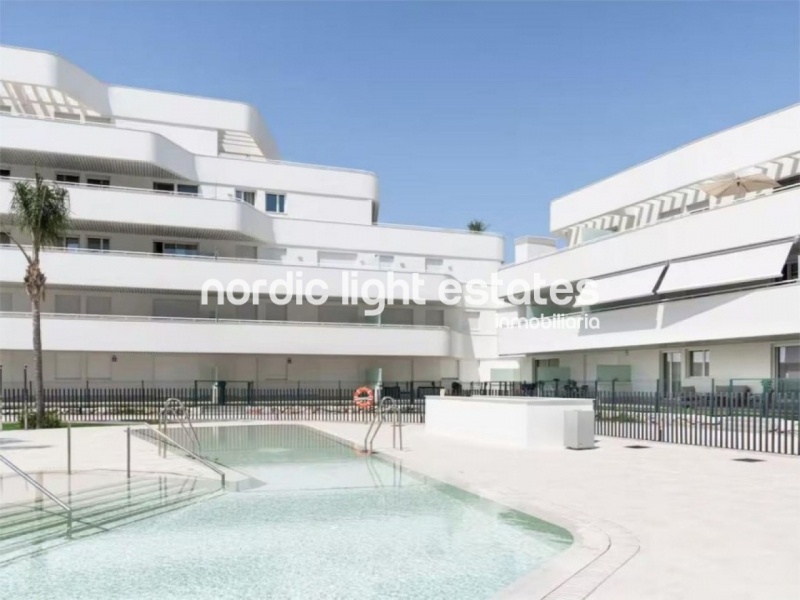 Espectacular piso a estrenar con jardín privado 