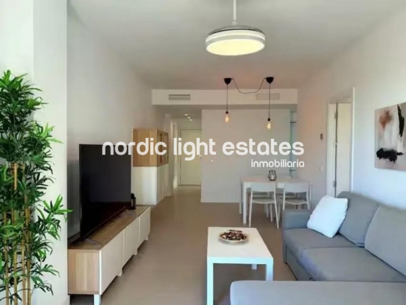 Excelente ático con azotea privada, plaza de parking, trastero y piscina