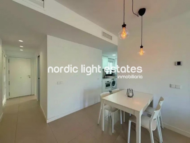 Excelente ático con azotea privada, plaza de parking, trastero y piscina