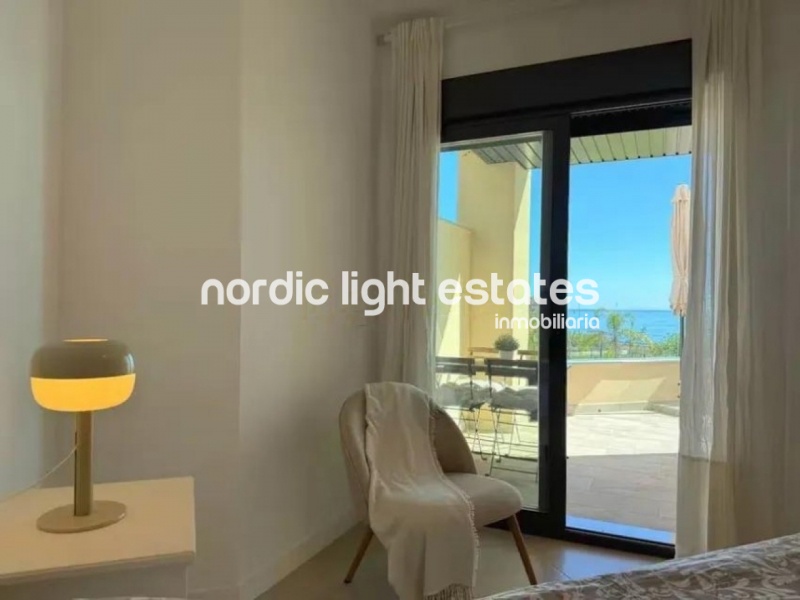 Excelente ático con azotea privada, plaza de parking, trastero y piscina