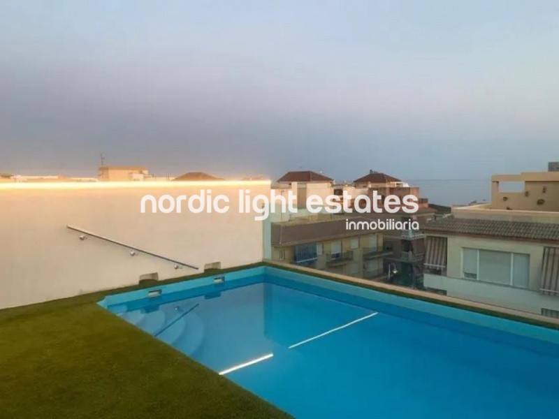 Moderno apartamento a solo 50 metros de la playa