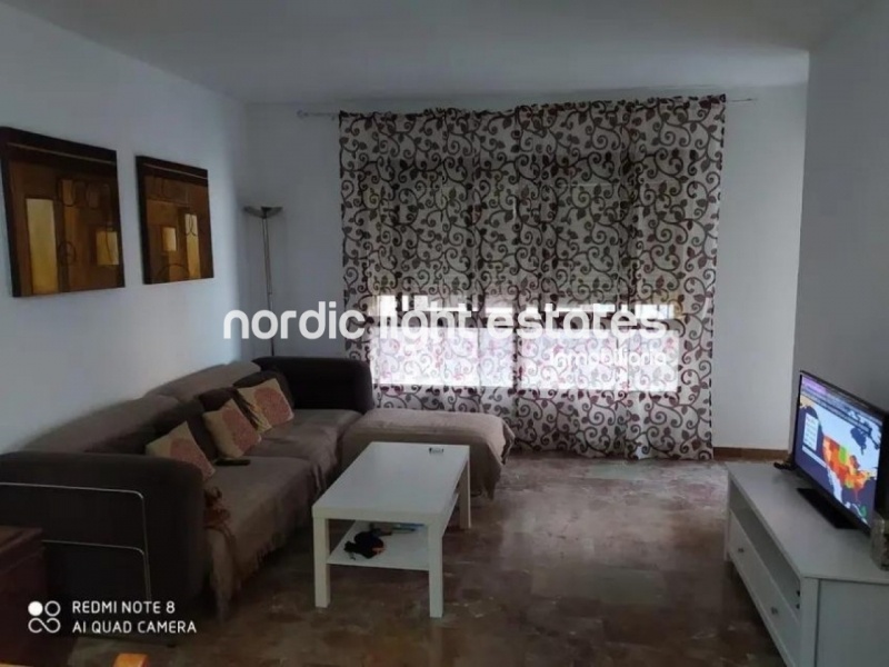 Bonito apartamento cerca del mar, 3 dormitorios, 2 baños