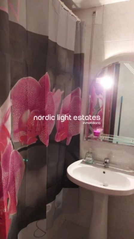 Bonito apartamento cerca del mar, 3 dormitorios, 2 baños