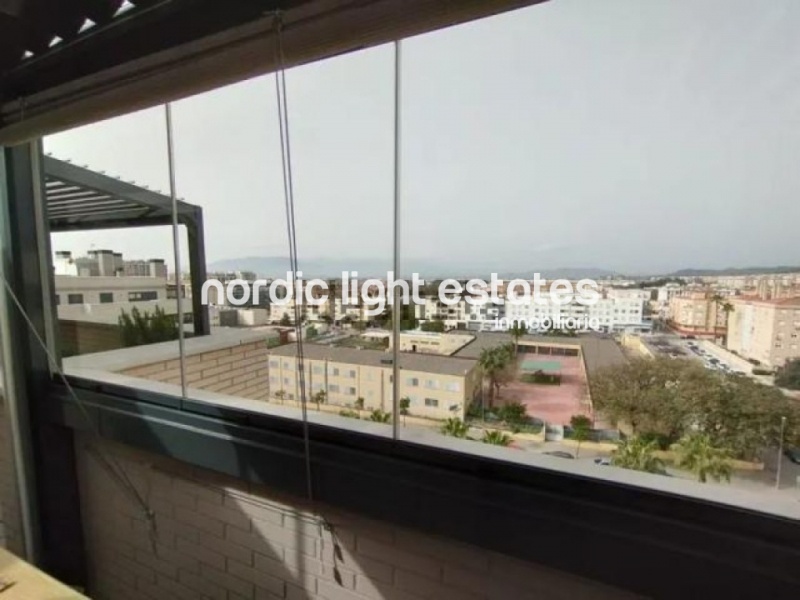 Espectacular ático 4 dormitorios, parking, trastero, alarma, aire