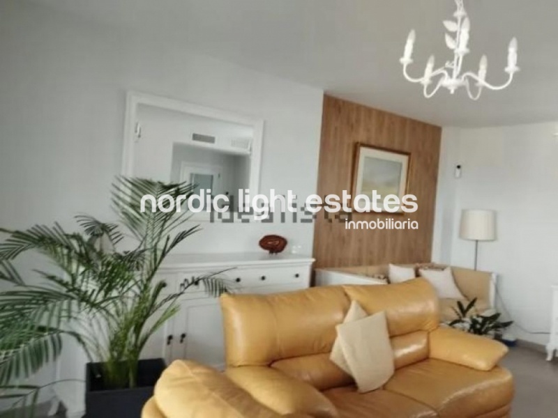 Espectacular ático 4 dormitorios, parking, trastero, alarma, aire