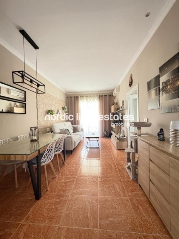 Excelente piso completamente reformado en la zona de Las Delicias