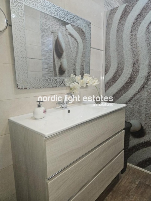 Excelente piso completamente reformado en la zona de Las Delicias