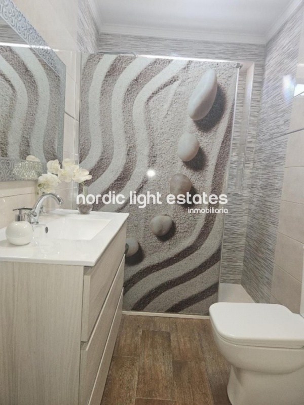 Excelente piso completamente reformado en la zona de Las Delicias