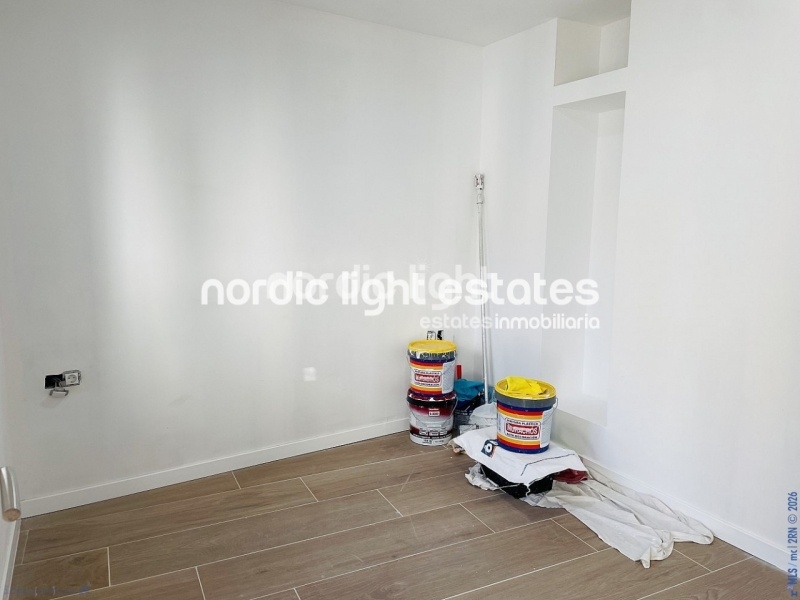 Moderna casa de obra nueva en el centro