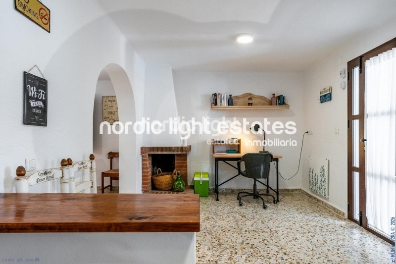 Impresionante villa con apartamento independiente