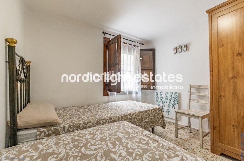 Impresionante villa con apartamento independiente