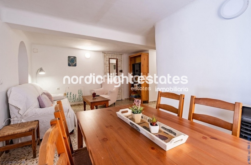 Impresionante villa con apartamento independiente