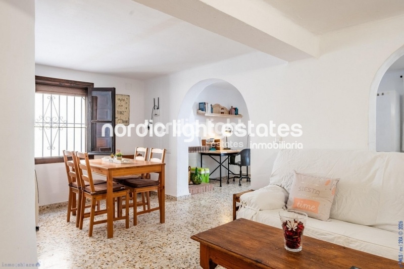 Impresionante villa con apartamento independiente