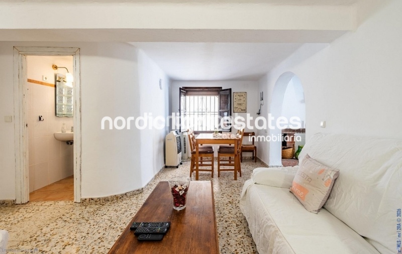 Impresionante villa con apartamento independiente