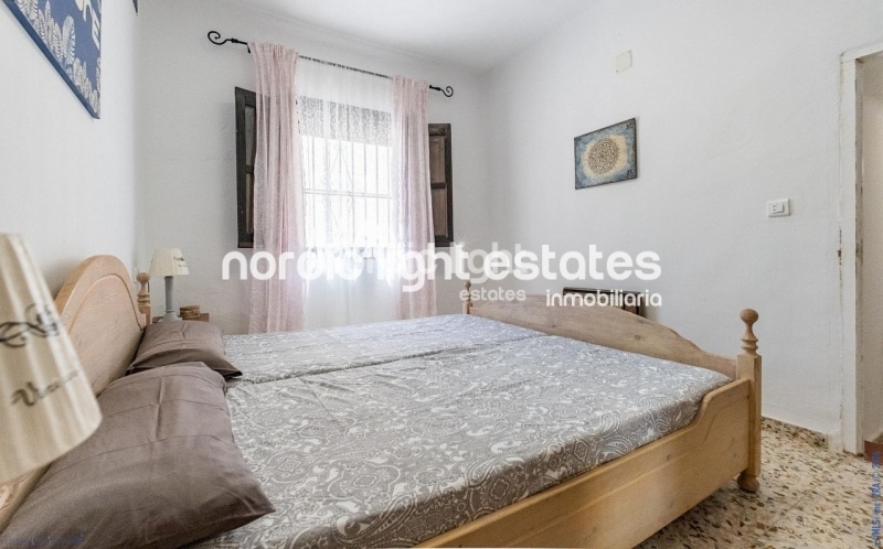 Impresionante villa con apartamento independiente