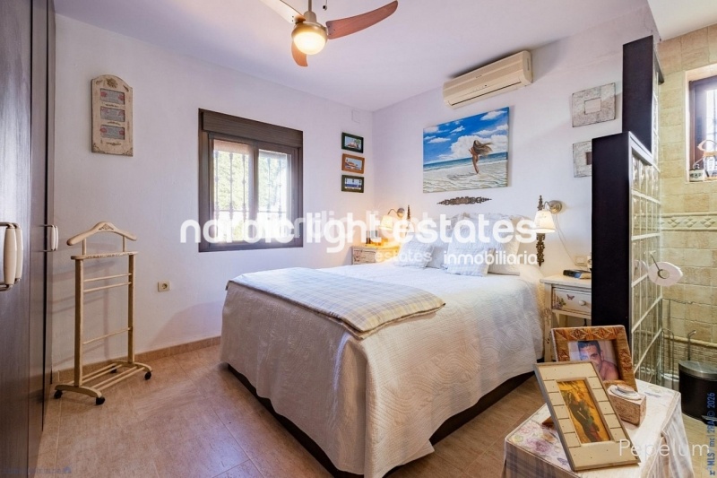 Impresionante villa con apartamento independiente