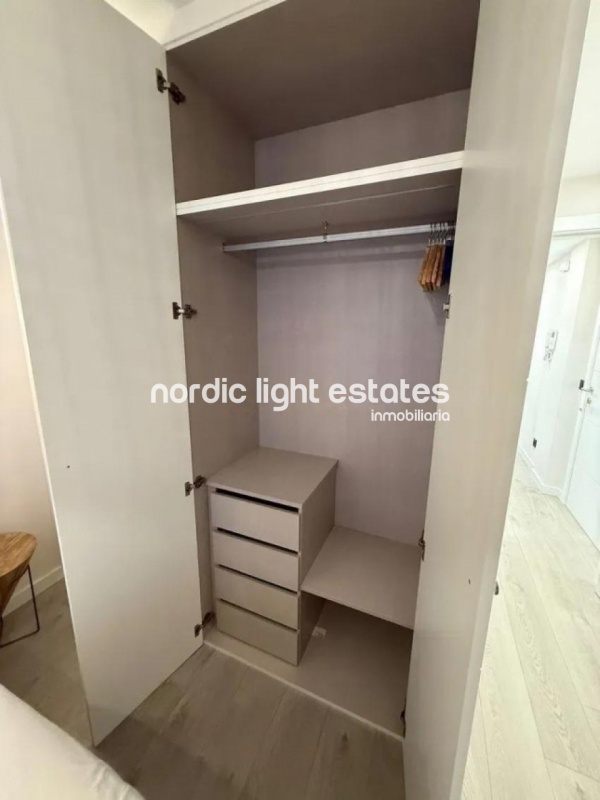 Contemporary and modern apartment next to Plaza de la Victoria 