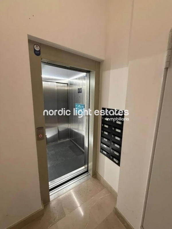 Contemporary and modern apartment next to Plaza de la Victoria 