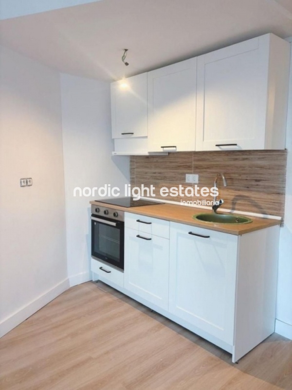 Eelegant studio apartment fully renovated