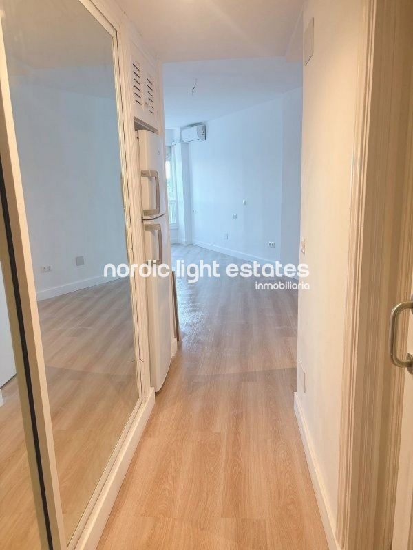 Eelegant studio apartment fully renovated