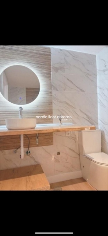 Eelegant studio apartment fully renovated