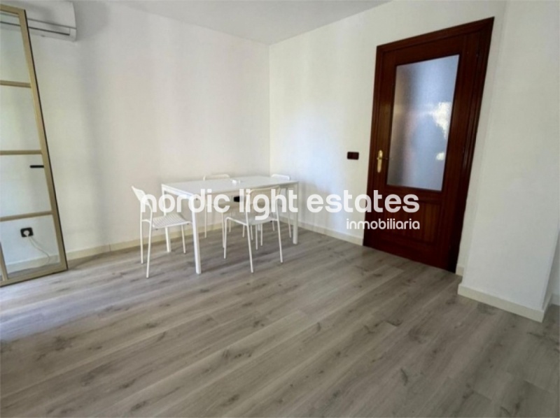 Bright and spacious apartment with parking space