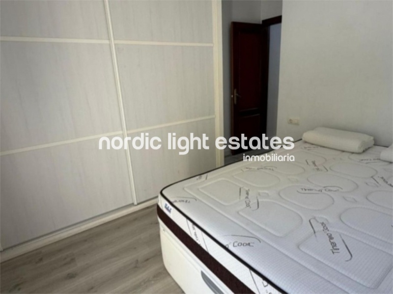 Bright and spacious apartment with parking space