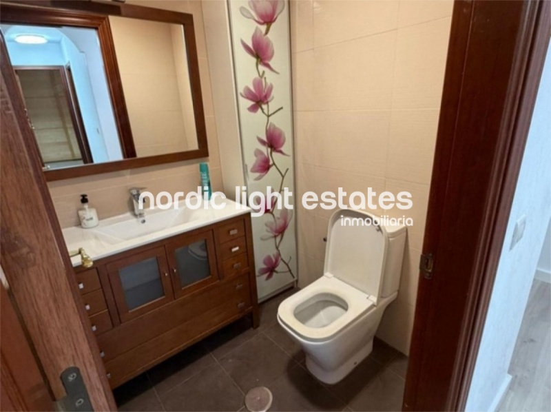 Bright and spacious apartment with parking space