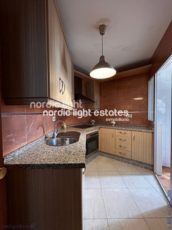 Spacious central apartment for renovation 