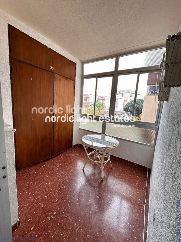 Spacious central apartment for renovation 