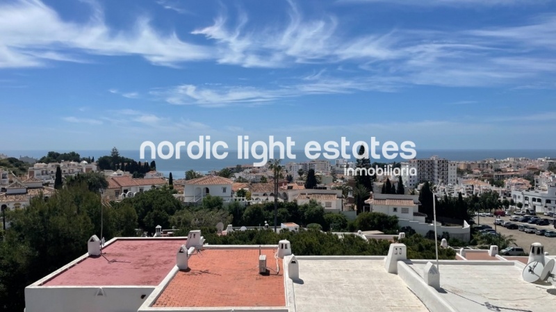 Elegant semi-detached villa in Paraiso Blanco