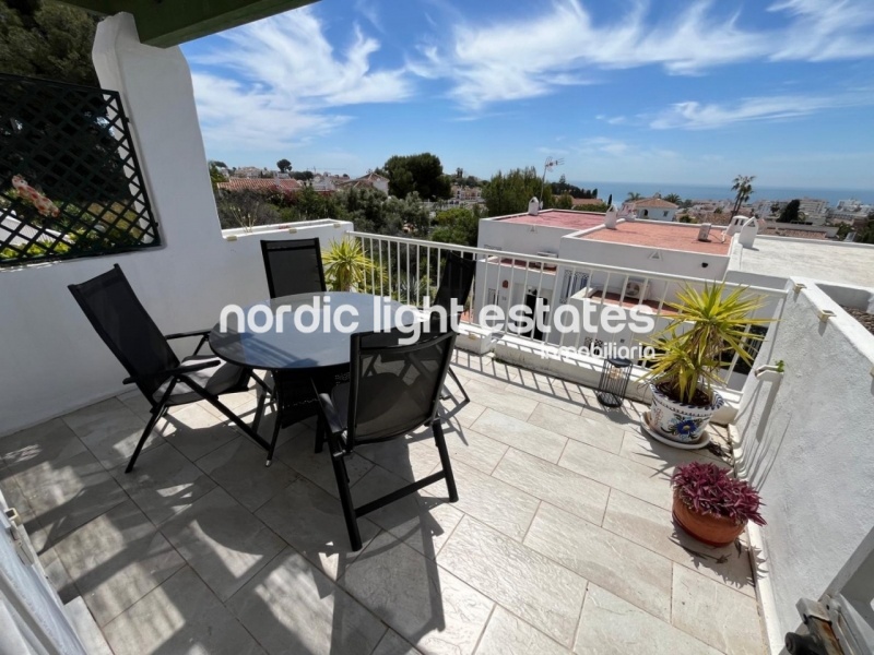 Elegant semi-detached villa in Paraiso Blanco