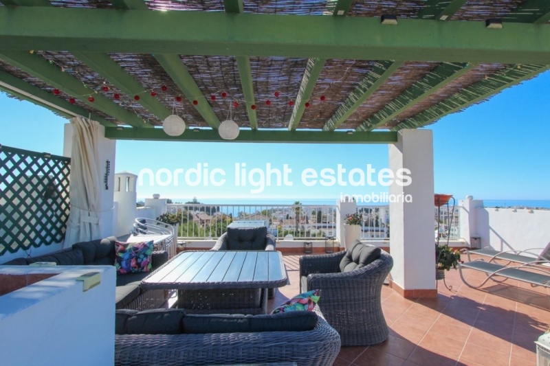 Elegant semi-detached villa in Paraiso Blanco