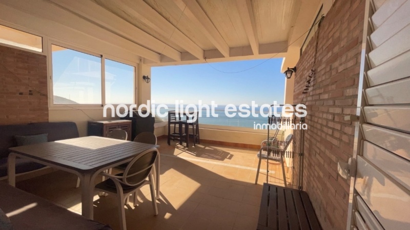 Impecable casa con vistas espectaculares al mar