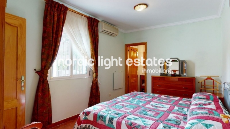 Fantastic single-storey country house 