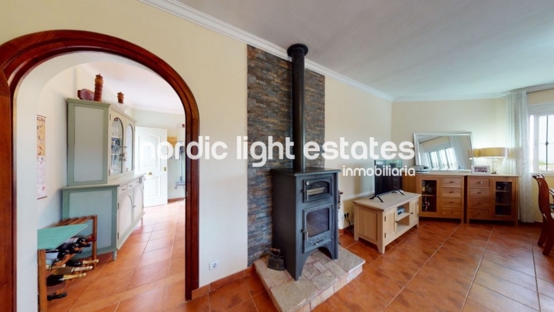 Fantastic single-storey country house 