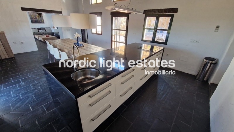 Extravagante villa de campo de estilo ibicenco